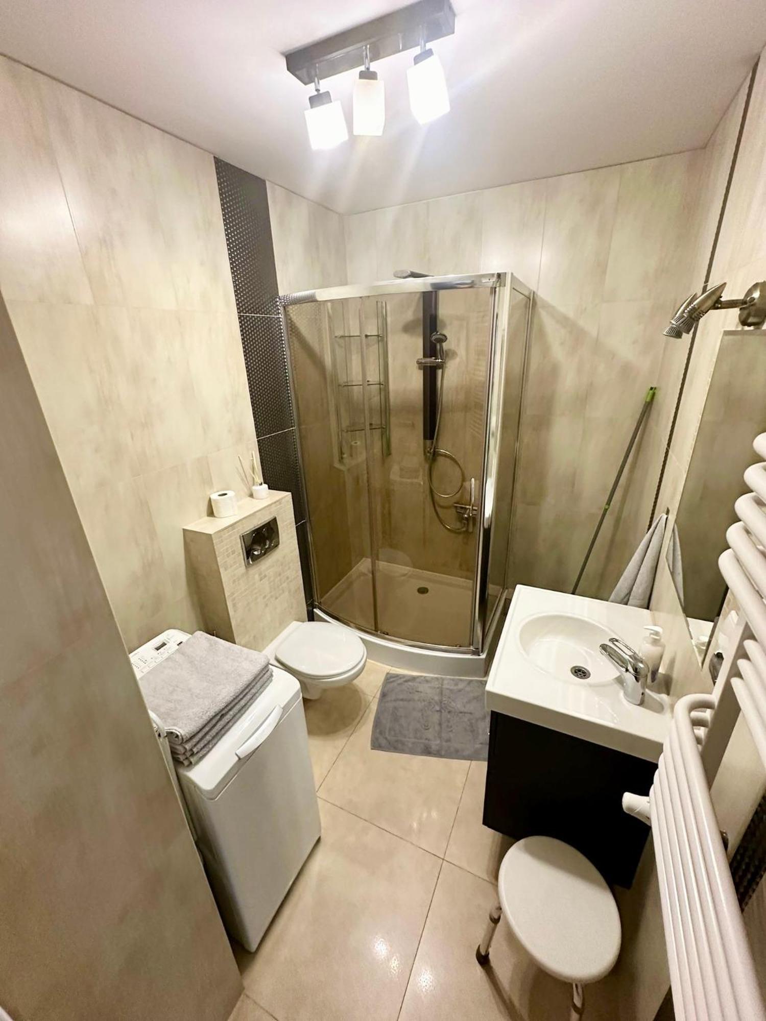 Lion Apartment Гданск Екстериор снимка